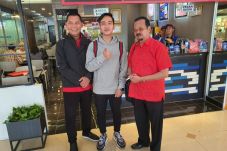 Bareng Purnomo, Gibran...