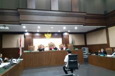 Hakim Tanyakan Utang-Piutang...