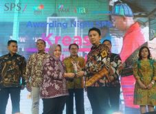 Peringati Hari Pers...
