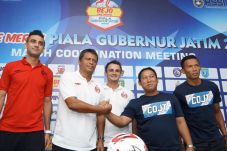 Jumpa Persela, Persija...