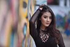 Rilis Lagu Sakit Hati,...