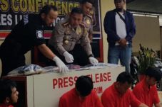 Diikat dan Dibuang ke...