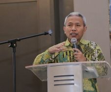 Kemenag Cabut Moratorium...