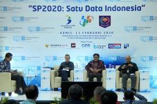 Kemendagri Minta Seluruh...