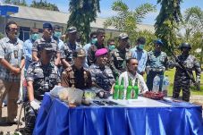 TNI AL Amankan 10 Nelayan...