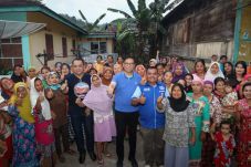 Mulyadi Bantu Alirkan...