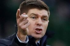 Gerrard Menanti Trofi...