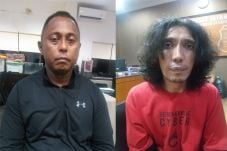 Nekat, 2 Pria Ini Masuk...