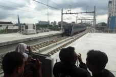 Pembangunan MRT Bundaran...