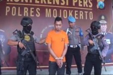 Gila! Kuli Bangunan...