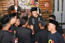 Cek Endra Beri Motivasi...