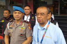 Sesmenpora Serahkan...