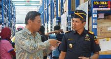 Kepala Kantor Bea Cukai...