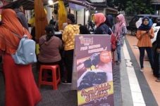 Lewat Website, Trian&rsquo;s...