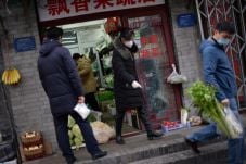 China Alami Penurunan...