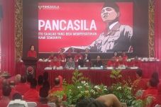 PDIP Umumkan Paslon...
