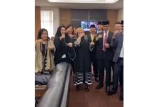 Ketika Anies dan Anggota...
