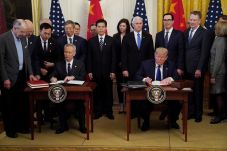 Trump Tolak Ide Pembatasan...