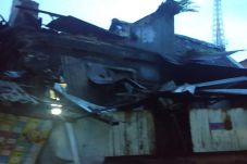 Rumah Roboh Diguyur...