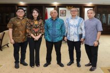 Menkop dan UKM Teten...