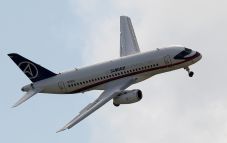 Jet Penumpang Buatan...