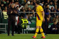 Cari Modal, Setien Ingin...