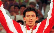 Kisah Alan Budikusuma,...