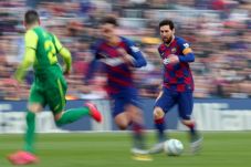 Bek Eibar : Lionel Messi...