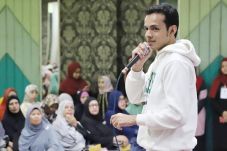 Maju Pilwalkot Surabaya,...