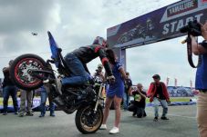 Aksi Freestyler Cium...
