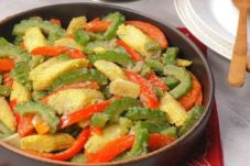 Tumis Sayur Tiga Warna...