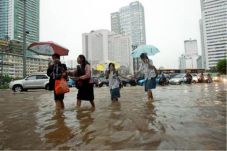 Pansus Banjir DPRD DKI,...