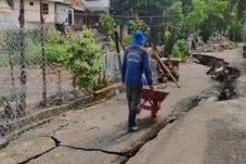 Pembangunan Sheet Pile...