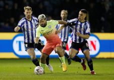 Gol Tunggal Aguero Bawa...