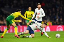 Tottenham Hotspur Disingkirkan...