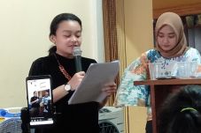 Presiden-DPR Diminta...