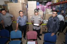 Polda Kepri Sita Ribuan...