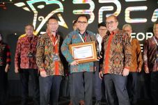Brantas Abipraya Raih...