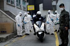 Virus Corona Picu Perang...