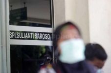 Empat Warga Positif...