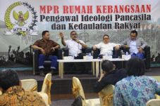 Wakil Ketua MPR Minta...