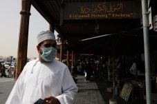 Kasus Virus Corona Meningkat...