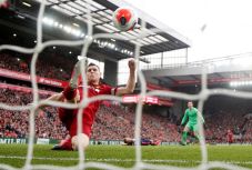 Aksi Heroik James Milner...