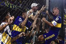 Cipok Maradona, Jimat...