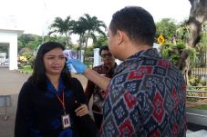 Kasus Corona Bertambah,...