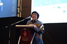 Masalah LHK, Siti Nurbaya...