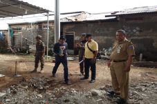 Warga Cipayung Geram,...