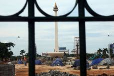 Sisi Selatan Rampung,...