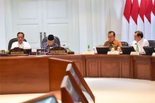 Jokowi Minta Kalkulasi...