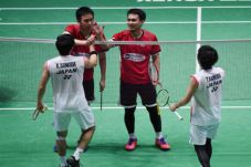 Wabah Corona, Pemain...